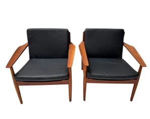 Two Mid-Century Modern Lounge Chairs by Arne Vodder for Glostrup, 1950s